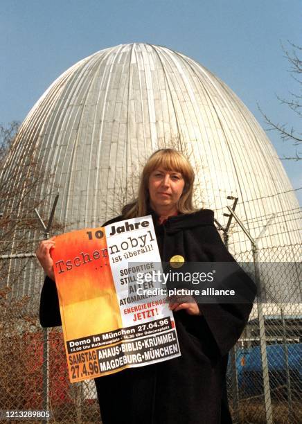 \fs12\ \fs16\Seit fünf Jahren kämpft Ingrid Wundrak mit einer Bürgerinitiative gegen den geplanten Atom-Forschungsreaktor in Garching bei München. Er...