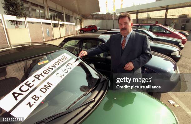 Klaus-Peter Gehricke, der Vorsitzende des Auto Clubs Europa , schreibt am 8.3.1996 bei einer Präsentation in Stuttgart den möglichen Preisvorteil...