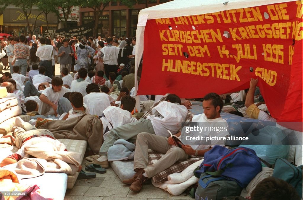 Frankfurt: rund 230 Kurden im Hungerstreik
