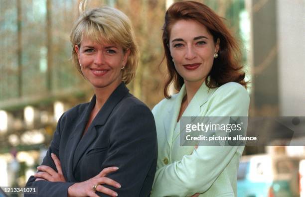Nicola Sengelmann und Corinna Wolters sind die Moderatorinnen der neuen "RTL 2-Nachrichten", die ab 6.4.1996 die bisherigen "Action News" ablösen...