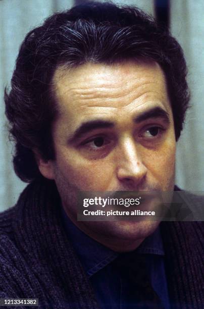 Der spanische Star-Tenor Jose Carreras am in Ost-Berlin bei einer Pressekonferenz vor einem Auftritt.