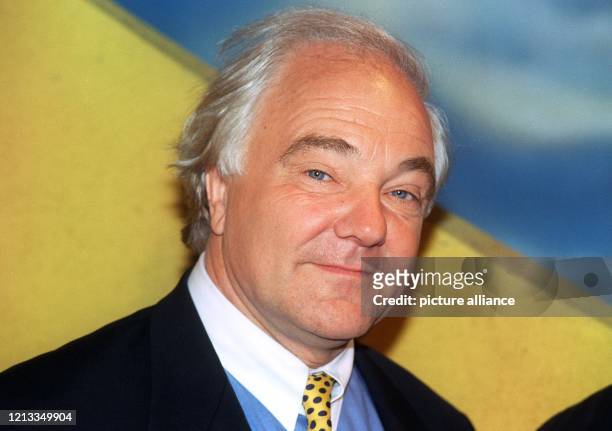 Der WDR-Journalist Wolfgang Korruhn ist am 2.4.2003 im Alter von 65 Jahren gestorben. Er erlag in Köln einem langen Krebsleiden. Mit geschickter...