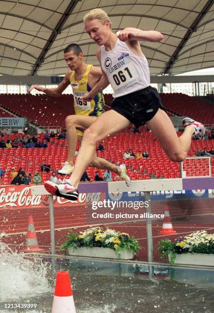 Europameister Damian Kallabis am über 3000 m Hindernis im Stuttgarter Gottlieb Daimler Stadion. Kallabis ging mit der Zeit von 8:18,69 min. Als...