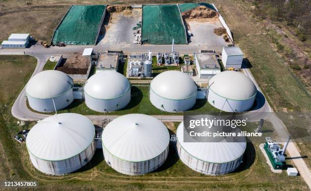 April 2020, Thuringia, Menteroda: One of the largest biomethane plants in Thuringia in the industrial park North in Menteroda. . Photo: Jan...
