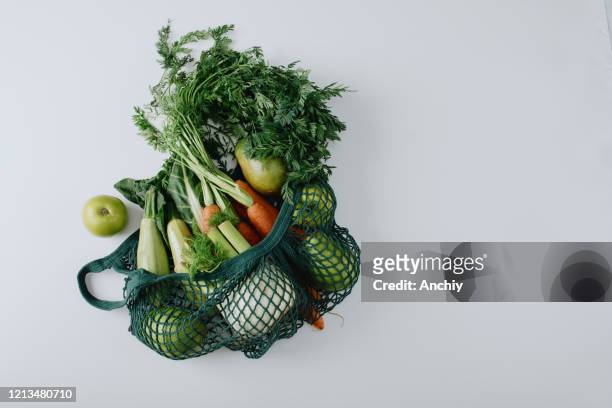 zero waste shopping concept - vegetable stock pictures, royalty-free photos & images