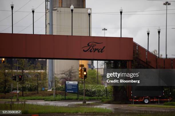 Ford Rouge Ford Motor Company Assembly Plant Photos and Premium High Res Pictures ...