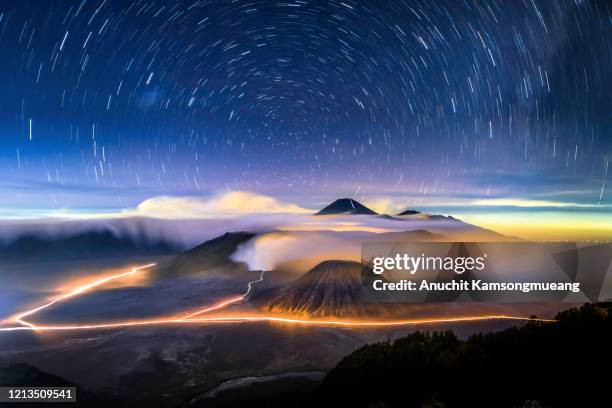 bromo volcano in indonesia - bromo crater fotografías e imágenes de stock