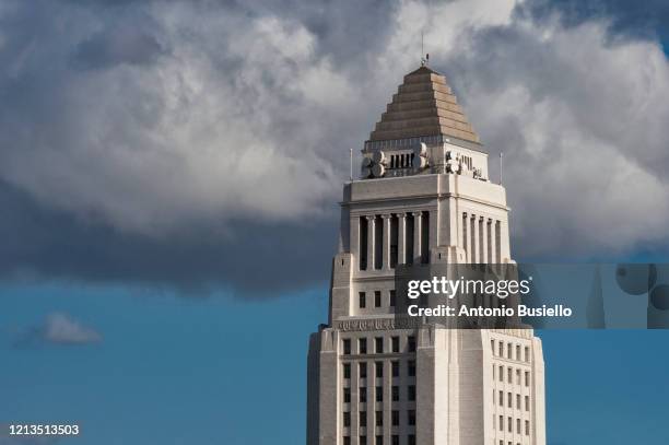 los angeles city hall building - los angeles city hall imagens e fotografias de stock