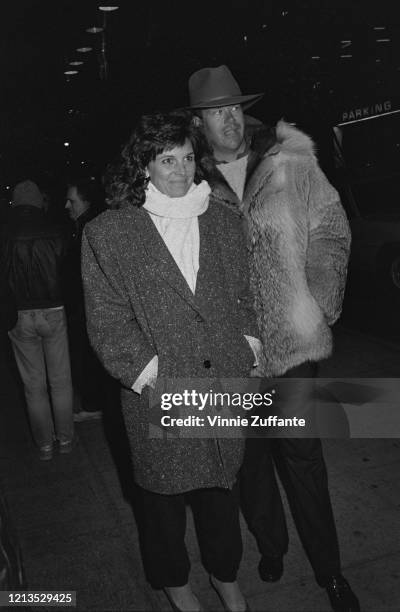 American actress Susan Saint James with her husband, television executive Dick Ebersol, circa 1985.