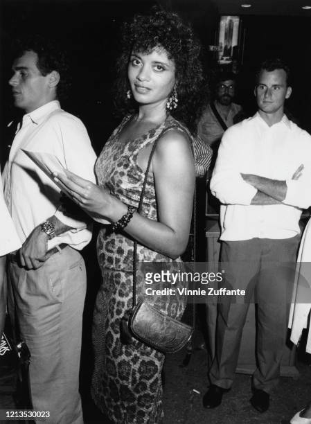 American actress and singer Diahnne Abbott, the wife of actor Robert De Niro, at a showing of the film 'Kiss of the Spider Woman', 1985.