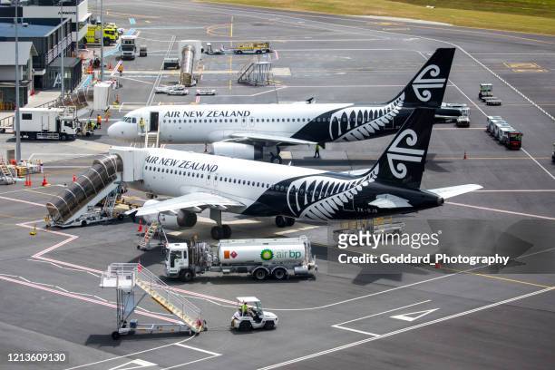 nieuw-zeeland: queenstown airport (zqn) - new zealand airports stockfoto's en -beelden