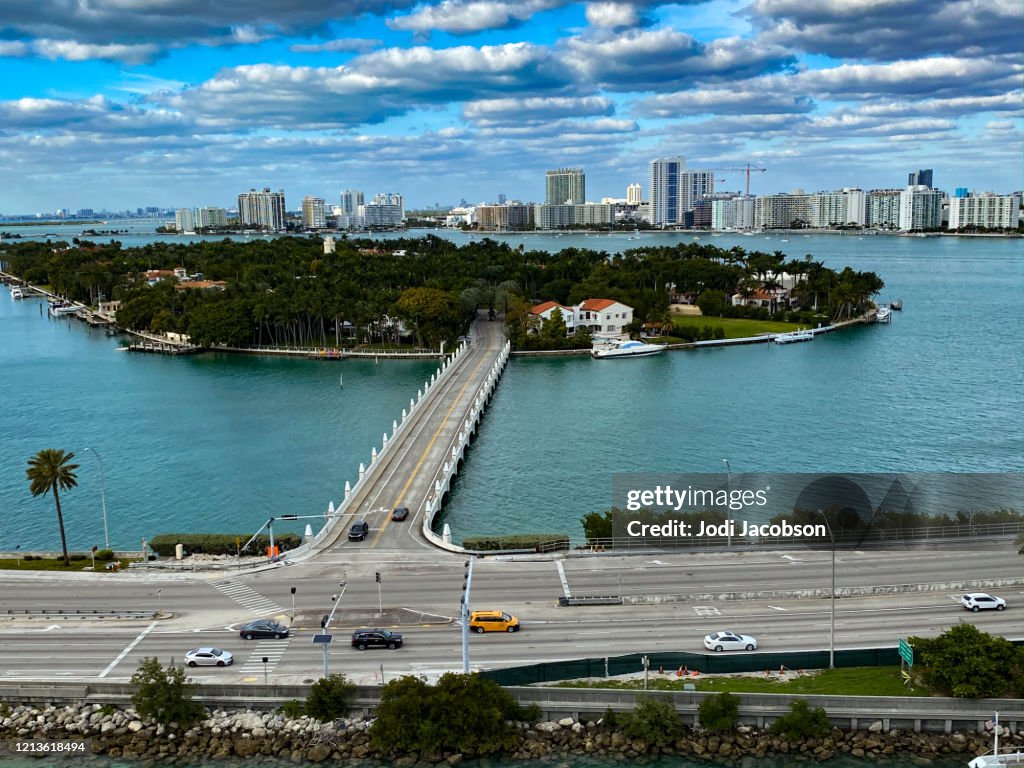 Sleutel Biscayne, Florida met Miami op achtergrond