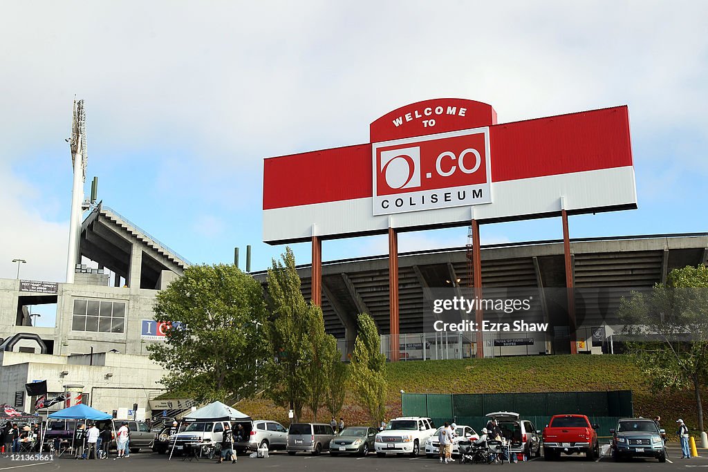 Arizona Cardinals v Oakland Raiders