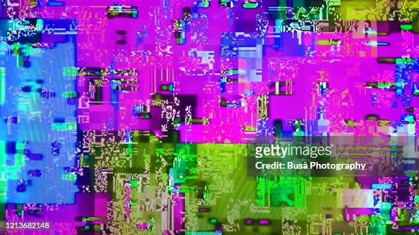 a glitch on a tv screen - computer failure stock pictures, royalty-free photos & images