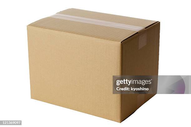 isolierte schuss von leeren karton-box auf weißem hintergrund - cardboard box stock-fotos und bilder
