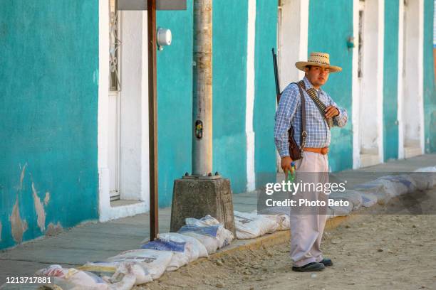 amateurfiguren und schauspieler erinnern an leben und tod des berühmten mexikanischen generals pancho villa - chihuahua desert stock-fotos und bilder