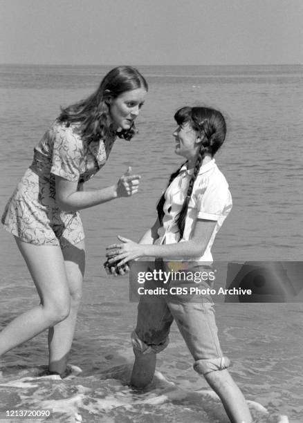 Mary McDonough as Erin Walton, left, and Kami Cotler as Elizabeth Walton in the episode 'The Seashore', in the CBS television series "The Waltons,"...