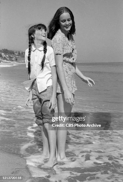 Mary McDonough as Erin Walton, right, and Kami Cotler as Elizabeth Walton in the episode 'The Seashore', in the CBS television series "The Waltons,"...