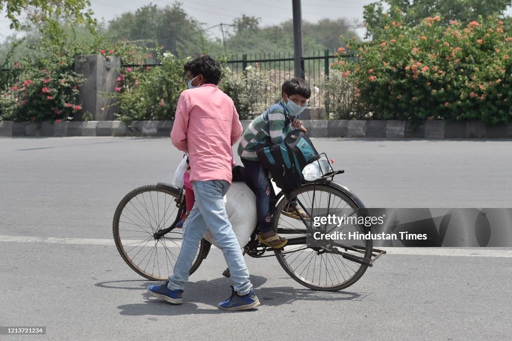 Migrant Workers Returning Home Amid Nationwide Lockdown To Curb Covid 19 Pandemic