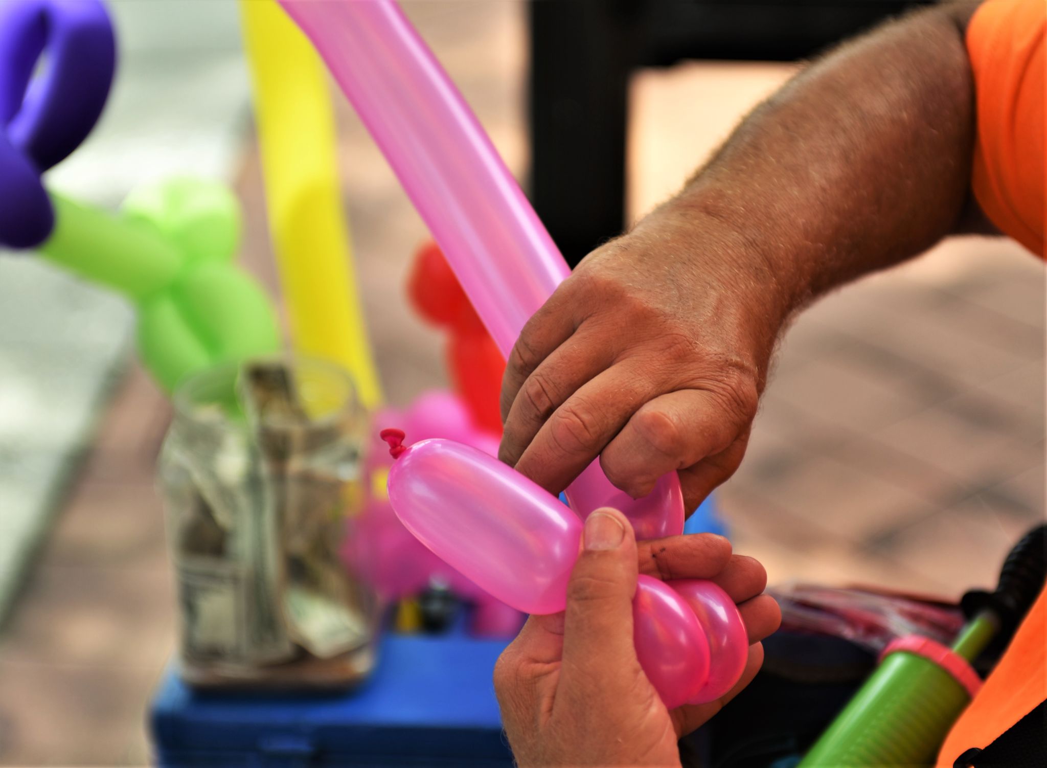 balloon artist