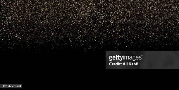 illustrazioni stock, clip art, cartoni animati e icone di tendenza di stelle d'oro punteggi spargono texture coriandoli sfondo - colore nero