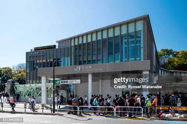 new harajuku station - harajuku station stock pictures, royalty-free photos & images