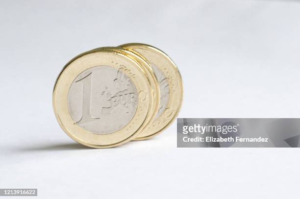 euro coins - moeda de um euro imagens e fotografias de stock