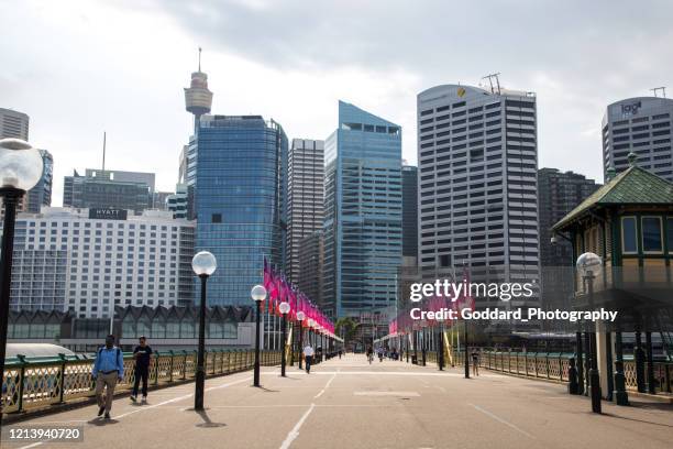 australie: darling harbour - darling harbor photos et images de collection