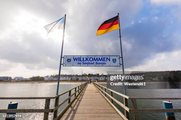 Sign In German 1,121 German Welcome Sign Stock Photos, High-Res Pictures, and Images ...