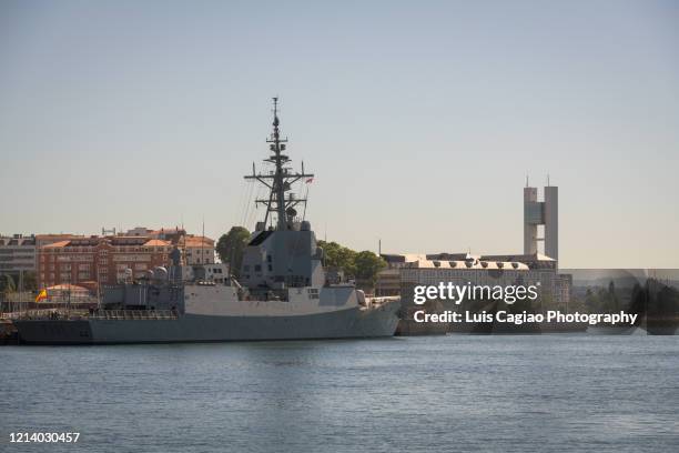 spanish frigate f-101 - spanish military foto e immagini stock