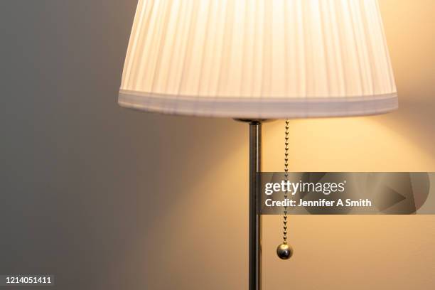 bedside lamp - lamp shade stockfoto's en -beelden