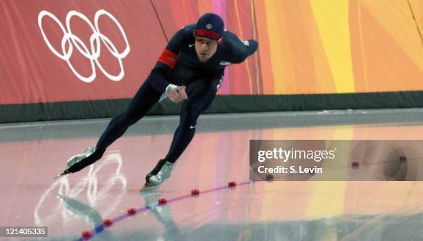 Boutiette of the United States in action during the Men's Speed Skating 5000 M race in the 2006 Olympic Games at the Oval Lingotto in Torino, Italy...