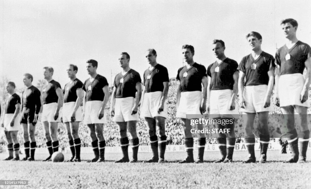WORLD CUP-1954-HUNGARY-TEAM