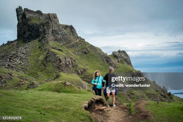 quiraing hiking trail, isle of skye - isle of skye hike stock pictures, royalty-free photos & images