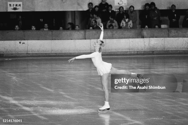 Janet Lynn of the United States performs during the Sapporo Olympic Memorial Figure Skating Exhibition at the National Yoyogi Gymnasium on February...