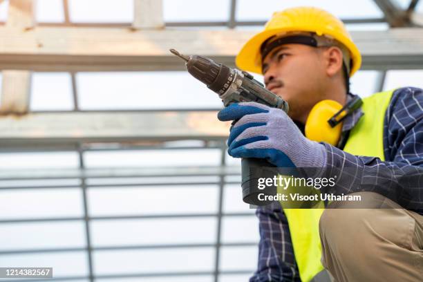 Drill Engineers Using Rig 175 Hydraulic Drilling Rigs Stock Photos, High-Res Pictures, and Images ...