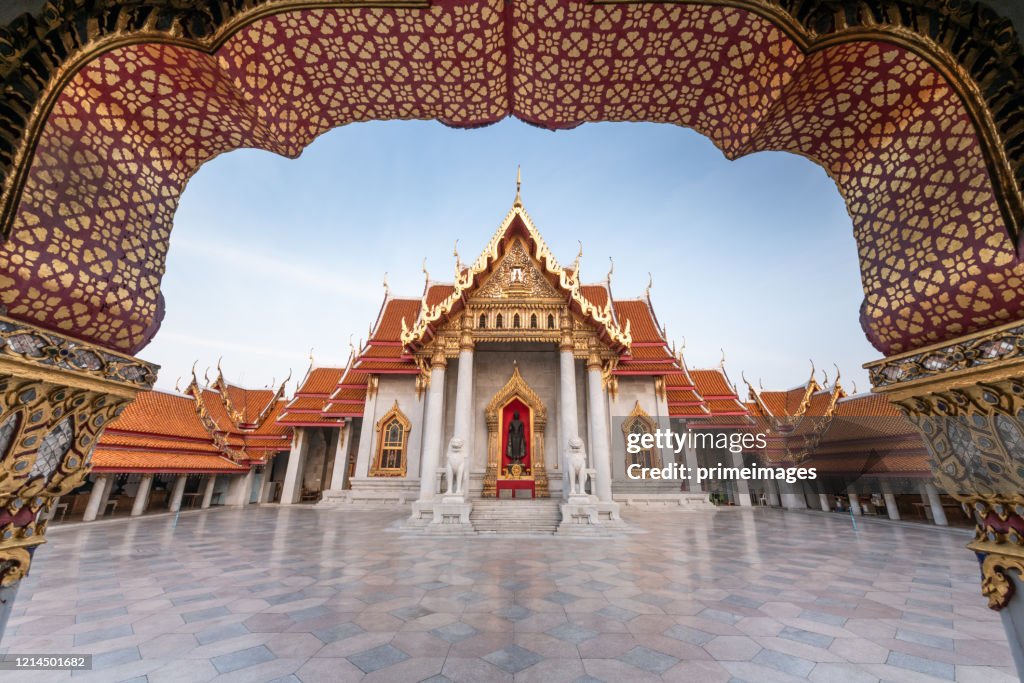 Wat Benchamabopit Dusitvanaram ein berühmter Tempel in Bangkok