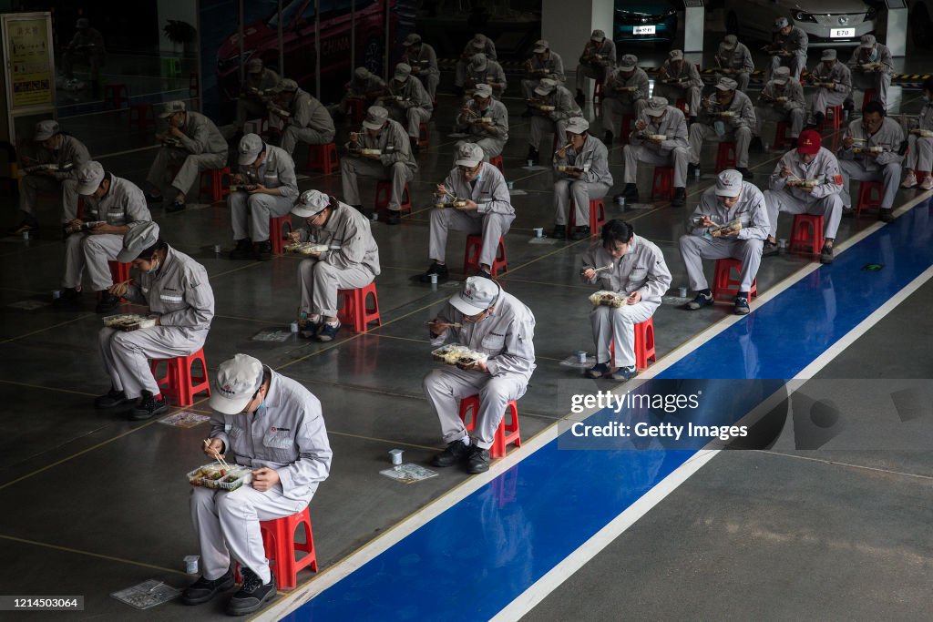 Wuhan Gradually Goes Back To Work During Lockdown