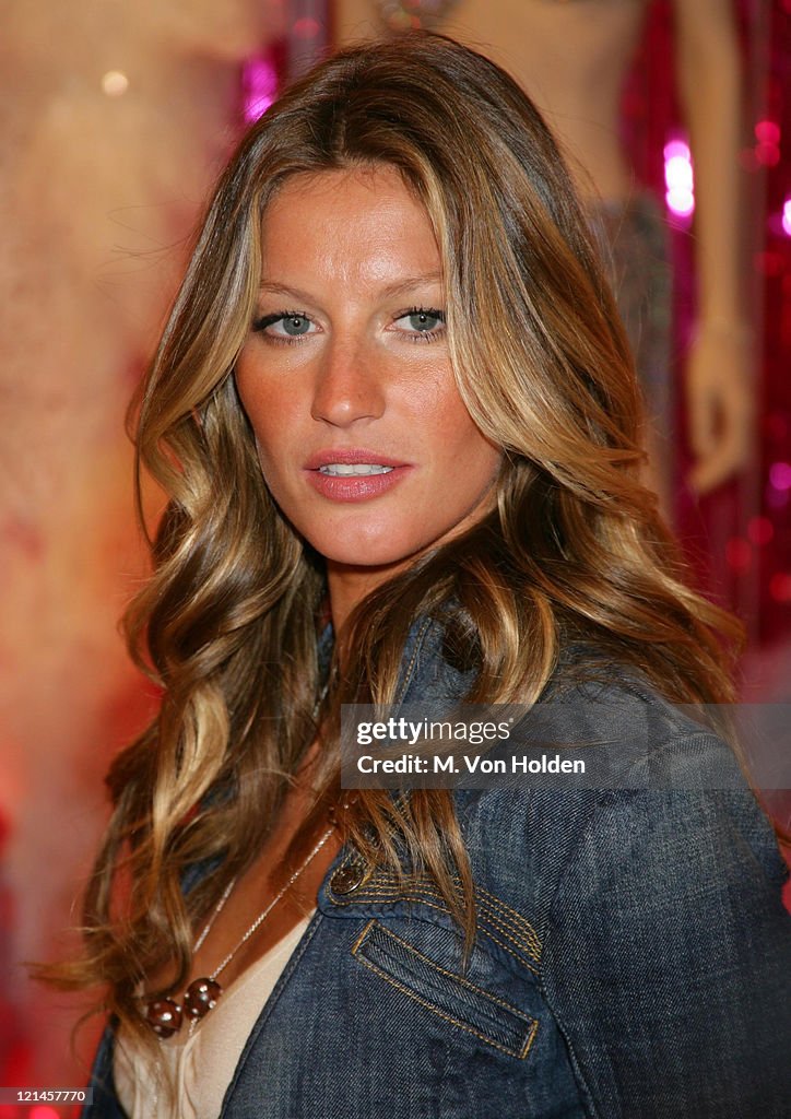 Victoria's Secret: 10 Years of Sexy