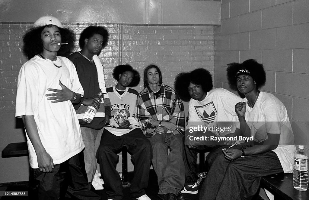 Bone Thugs-N-Harmony Live In Concert