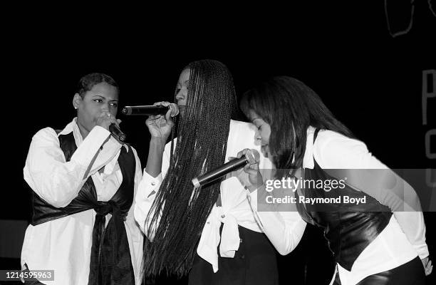Maxee Maxwell Brownstone 1995 Photos and Premium High Res Pictures - Getty Images