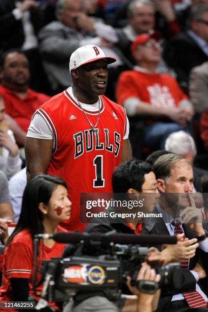 Actor Michael Clarke Duncan attends Game Two of the Eastern Conference Finals between the Chicago Bulls and the Miami Heat during the 2011 NBA...