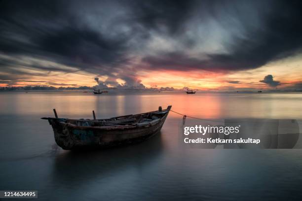 sunrise in hua hin, prachuabkirikhan, thailand. - hua hin thailand stock-fotos und bilder