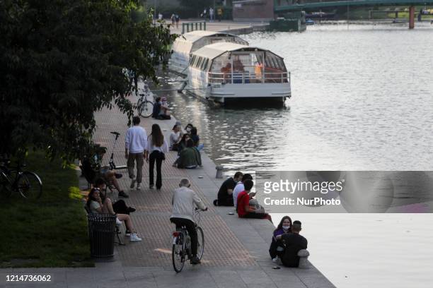 General view of Navigli at the beginning of the weekend in Milan on May 22, 2020 in Milan, Italy. Restaurants, bars, cafes, hairdressers and other...