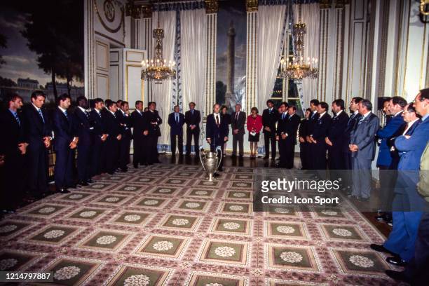 Frederic MITTERRAND, french president with the trophy speak to the audience, with Rudi VOLLER, Franck SAUZEE, Jean Christophe THOMAS, BASILE BOLI,...