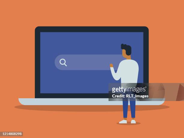 illustrations, cliparts, dessins animés et icônes de illustration du jeune homme et de l’ordinateur portable géant avec la barre de recherche d’internet sur l’écran - ordinateur