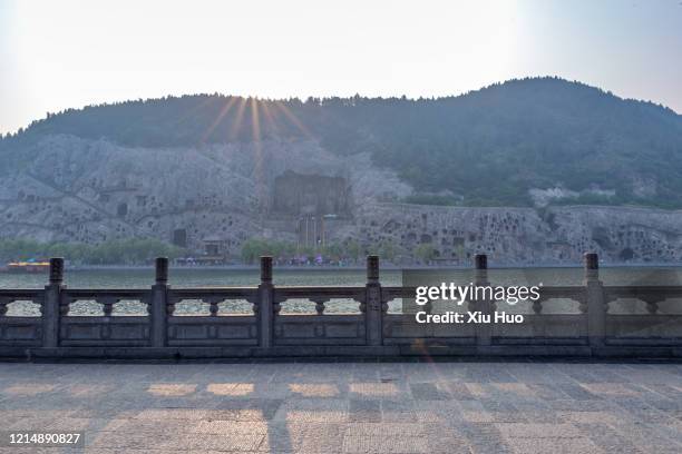 洛陽龍門石窟 - 河南省 fotografías e imágenes de stock