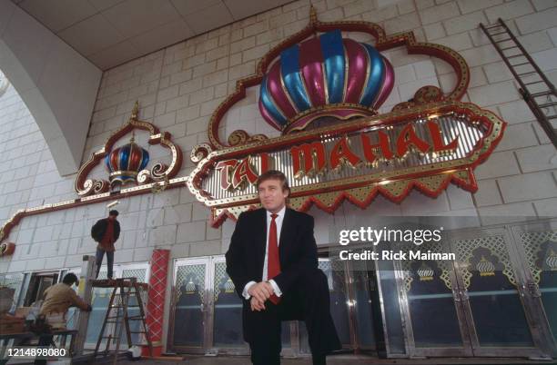 Donald Trump visite son nouveau casino "Trump Taj Mahal" à Atlanta City