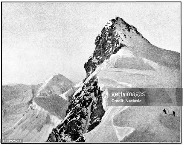 illustrations, cliparts, dessins animés et icônes de le jungfrau, à 4 158 mètres, est l’un des principaux sommets des alpes bernoises, situé entre le canton nord de berne et le canton sud du valais, à mi-chemin entre interlaken et fiesch - valais canton