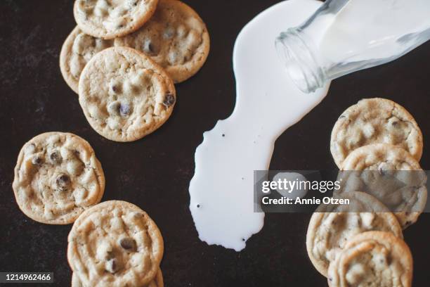 milk and cookies - spilt milk stock pictures, royalty-free photos & images